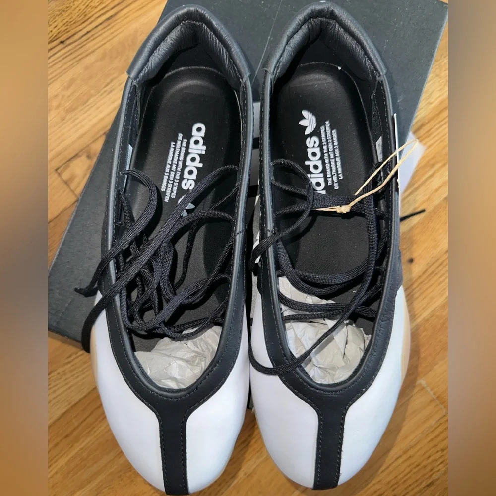 Taekwondo Mei Adidas Ballet Sneaker - Picture 3 of 4